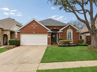 2136 Pritchard Dr, Grapevine, TX 76051