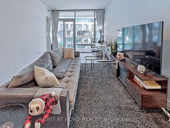3rd image of 39 Queens Quay E #920