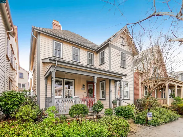 2072 Central St, Hercules, CA 94547