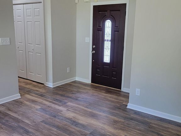2nd image of 4664 Eucalyptus Way