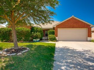 2225 Overton Dr, Forney, TX 75126