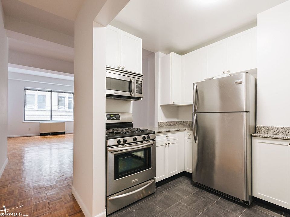 1st image of 45 Wall St APT 1614