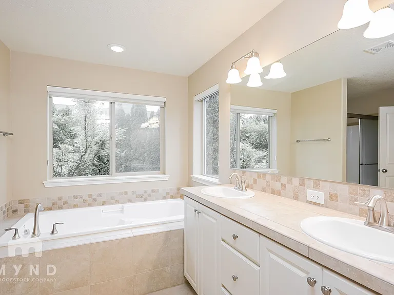 16765 NW Vetter Dr — Photo 11