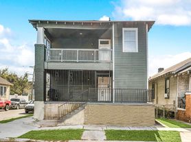 2526 Aubry St, New Orleans, LA