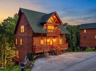 2225 Wingspan Dr, Sevierville, TN 37876