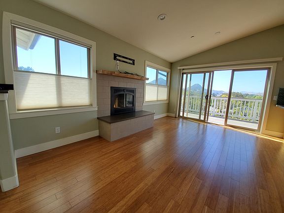 3rd image of 1012 Ella St