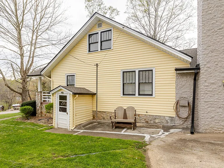 Carolina Mountain Dr — Photo 26