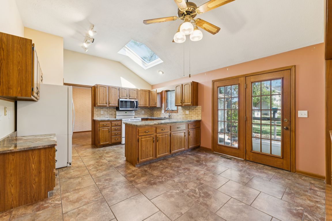 next background image