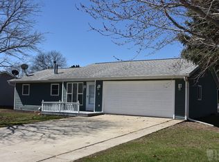 1506 3rd St, Eldora, IA 50627