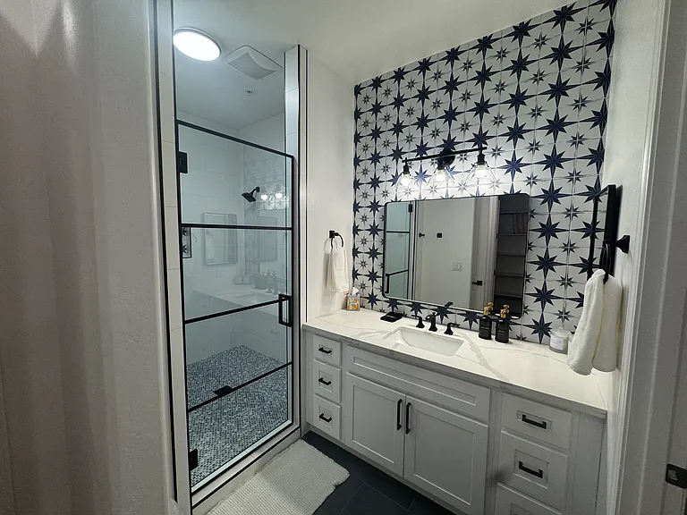 2925 N Sericin #105 — Photo 11