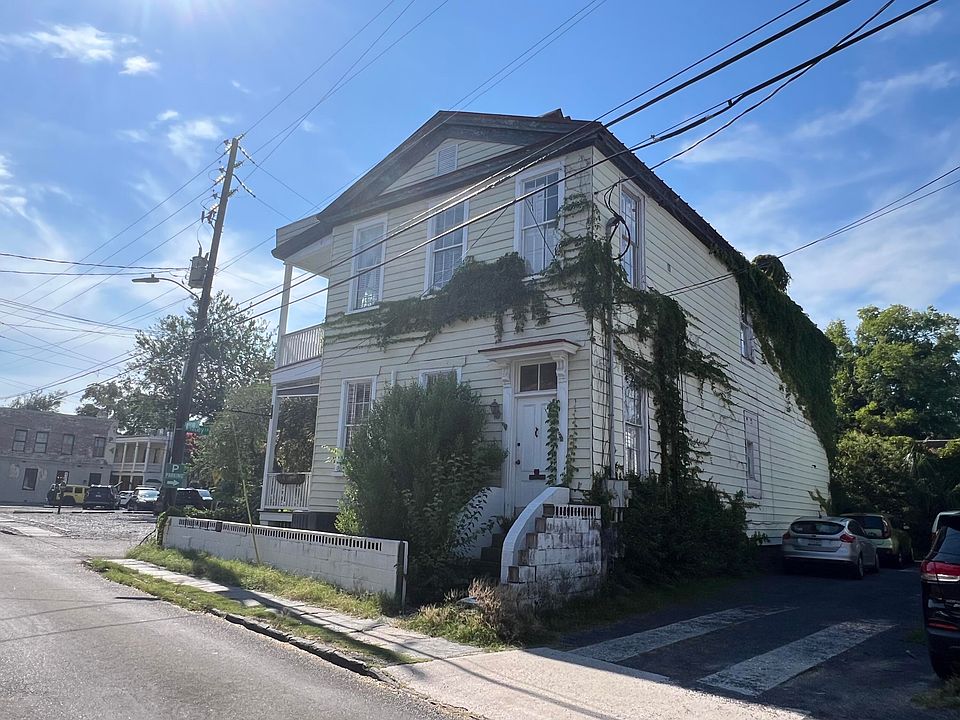 1st image of 18 Pinckney St