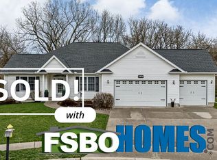 1938 Royal Ct, Bettendorf, IA 52722