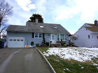 204 Brown Ave, Iselin, NJ 08830