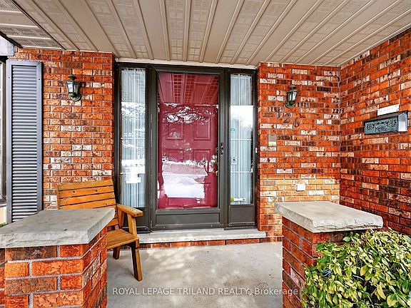 5th image of 126 Somerset Rd