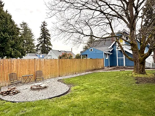 813 W Main Photo 1