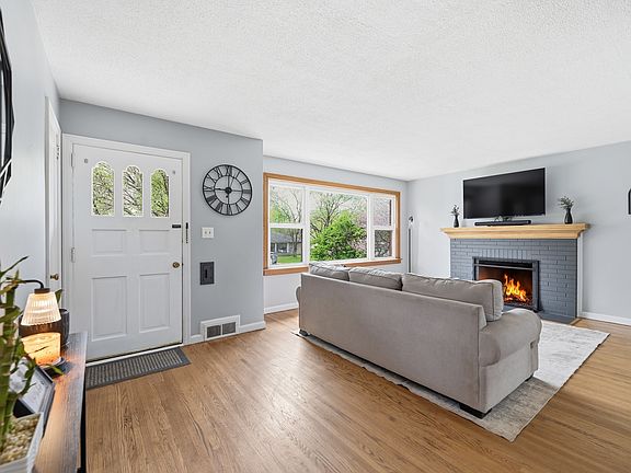 2nd image of 6612 Springer Ave