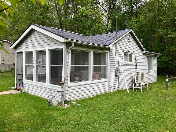 5th image of 2898 Lakeshore Dr