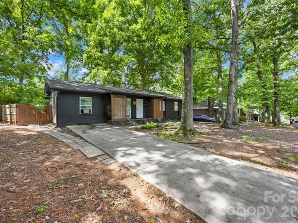 4508 Ivanhoe Pl, Charlotte, NC 28205