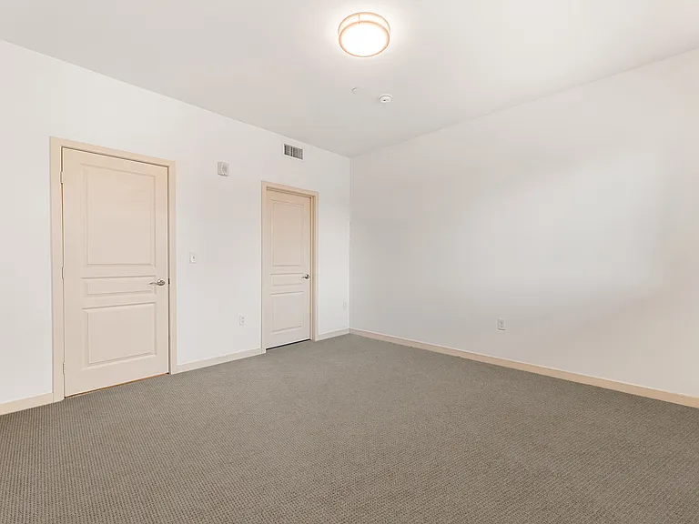 13439 Burbank Blvd — Photo 30
