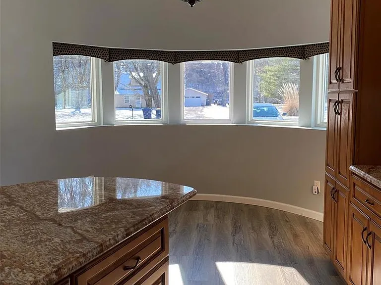 922 New Ballwin Rd — Photo 11