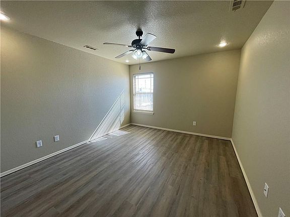5th image of 1018 Kensington Dr