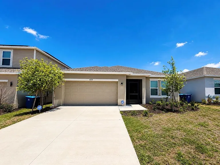 4434 Petunia St — Photo 1
