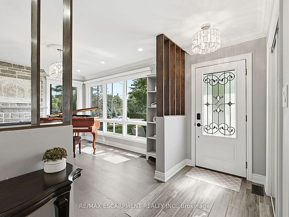 5th image of 513 Maplehurst Ave