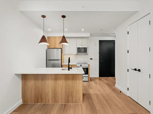 261 Grand Concourse, Bronx, NY