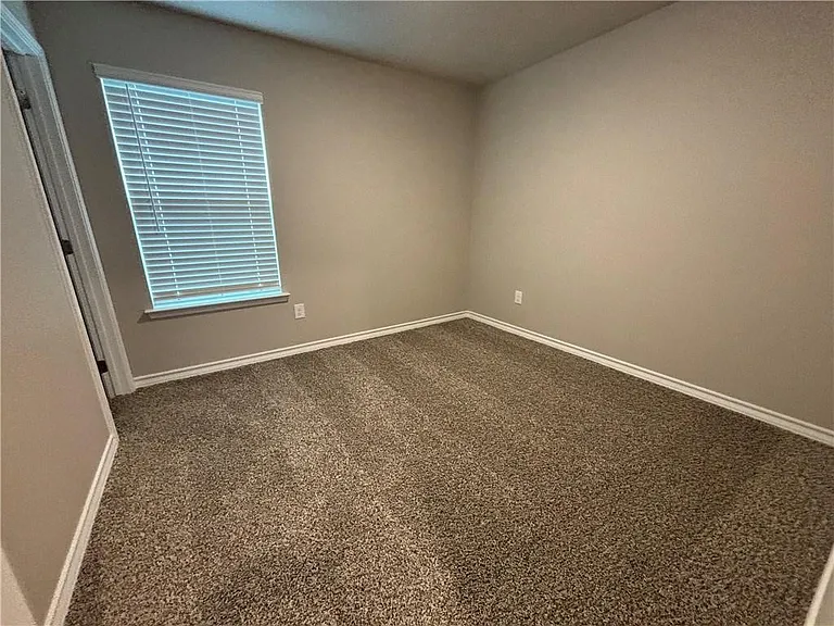 2243 Medusa Dr — Photo 10