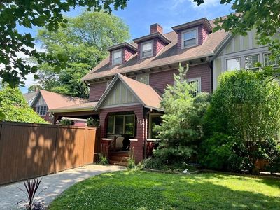 109 Pineywoods Ave, Springfield, MA, 01108