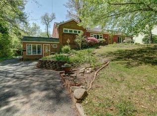 1514 Westwood Rd #A, Charlottesville, VA 22903