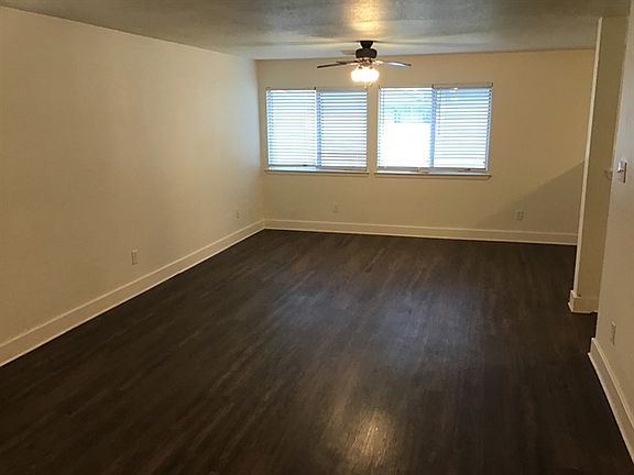4th image of 26892 Wellington Ct