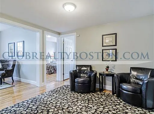 4 Leicester St #4 — Photo 6