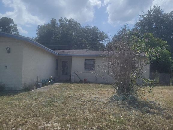 3rd image of 829 Evening Side Dr