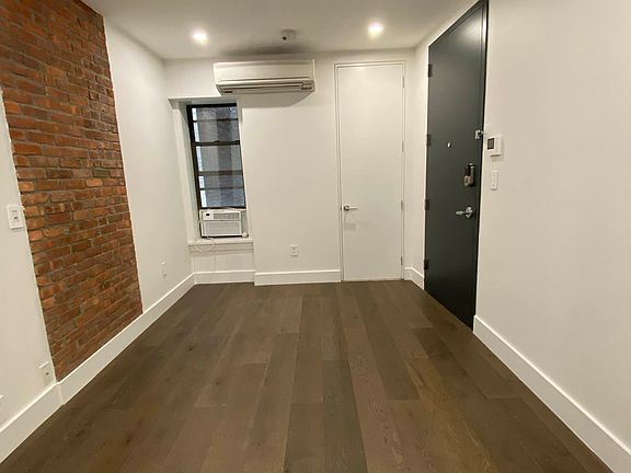 4th image of 311 W 21st St APT 2W