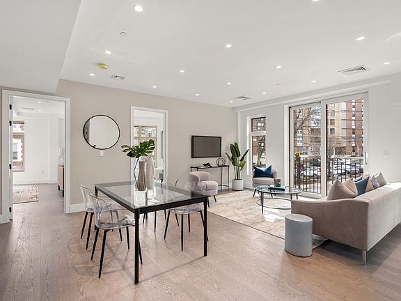5th image of 21 Boylston St #1