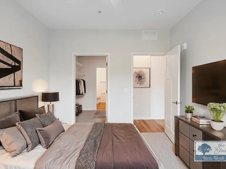 The Eloise Apartments — Photo 40