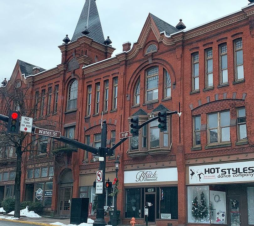 1st image of 220 W High St #305