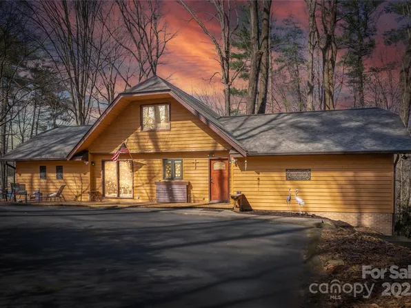 396 Lake Hills Dr, Wilkesboro, NC 28697