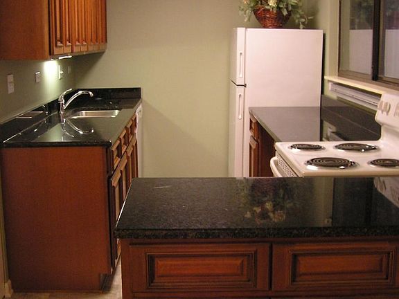 2nd image of 322 W Miner St #2