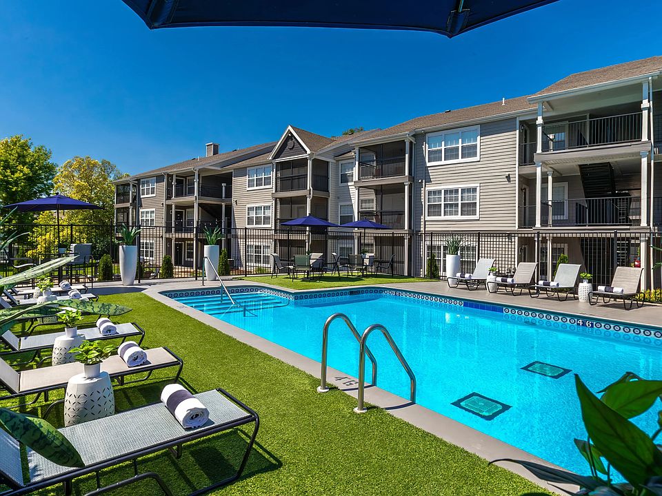 Splash around in our resort-style pool or embrace the sun on the expansive sundeck.
