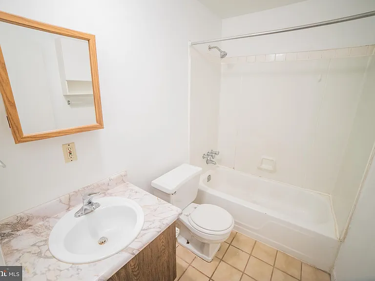 2300 Naudain St #N — Photo 13