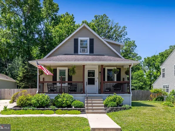 220 E Williams Ave, Barrington, NJ 08007