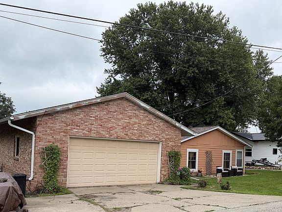 4th image of 810 Juniper Ave
