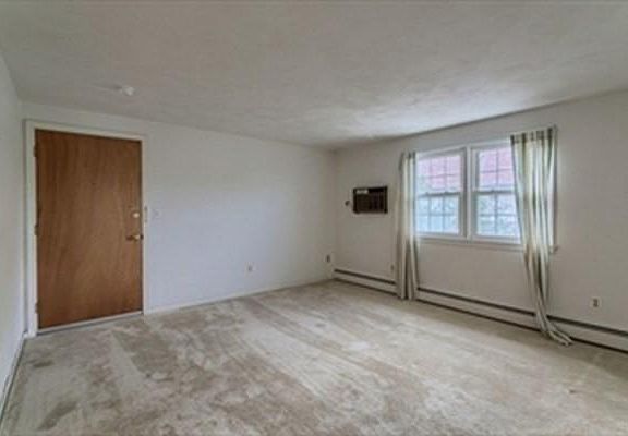 4th image of 40 Railroad Ave APT 12
