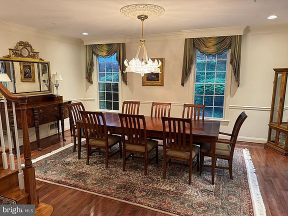 4th image of 107 Merion Hill Ln