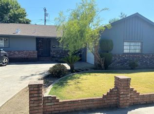 2940 E Austin Way, Fresno, CA 93726