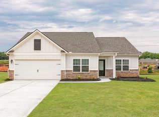 315 Oliver Dr, Locust Grove, GA 30248