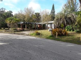 2705 Arlington St, Sarasota, FL 34239