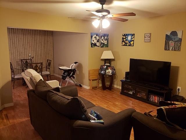 1st image of 21103 Glenmoor Dr